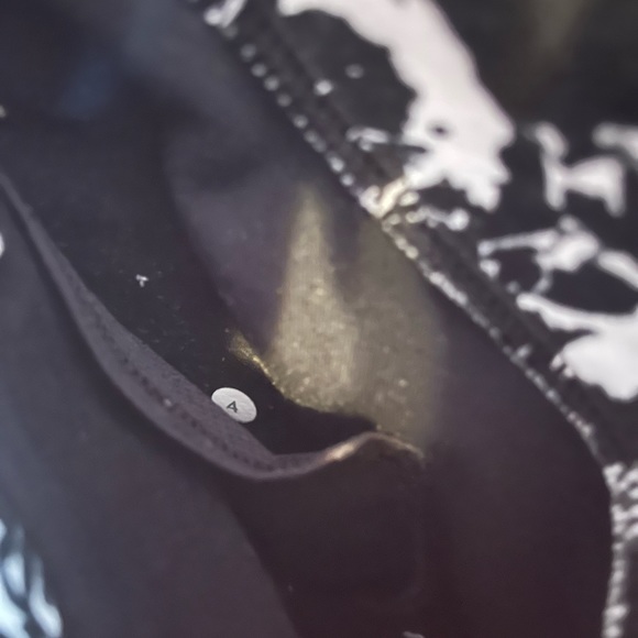 Lululemon zip up cowl neck sweatshirt size 4 - Picture 7 of 7